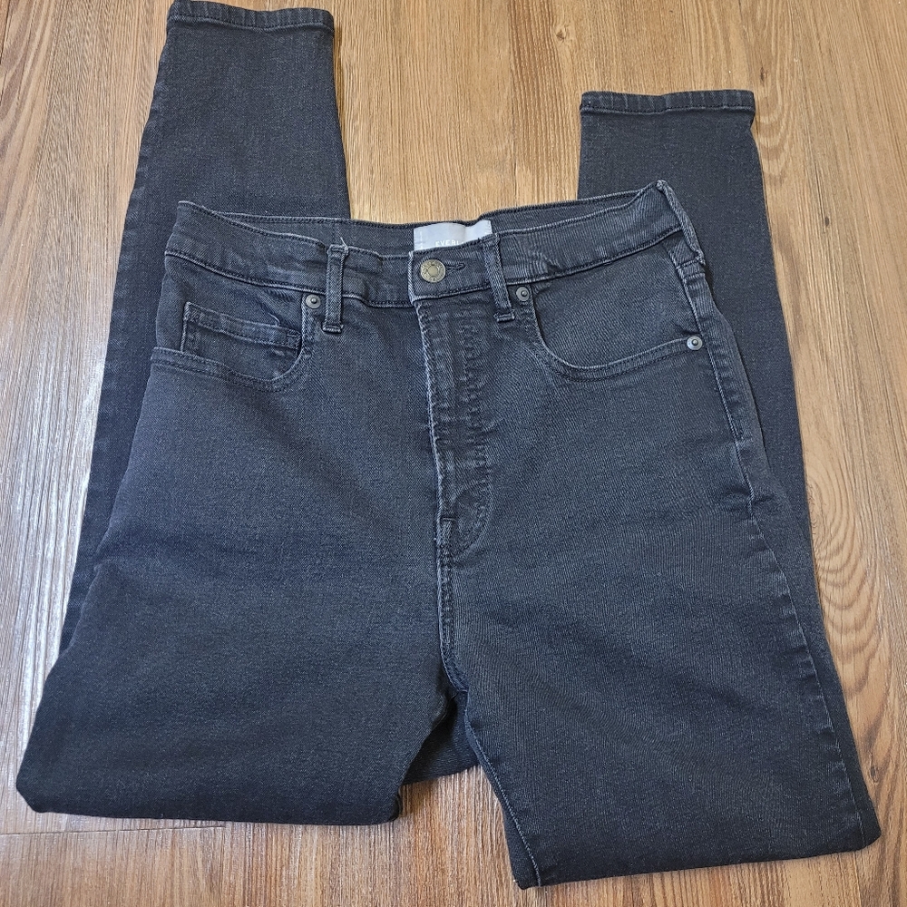 Everlane Classic Black Jeans fir women zise 30 used good condition.
